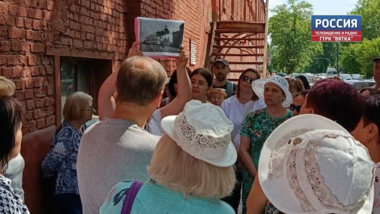 Более 4 тысяч горожан и гостей Кирова посетили экскурсии по областному центру