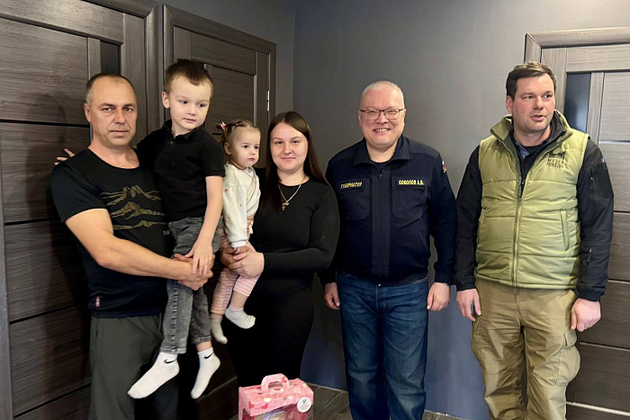 Губернатор Александр Соколов исполнил мечту ребенка из Запорожской области