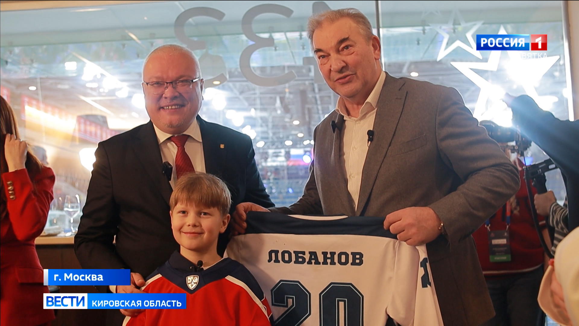 Юный кировский хоккеист встретился с легендарным Владиславом Третьяком
