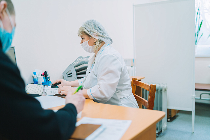 В Кировской области 33 врача получили миллионные выплаты