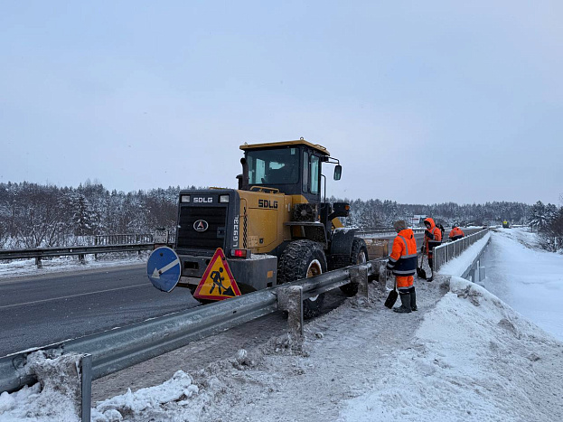 В Кировской области зимой особое внимание уделяют содержанию мостов