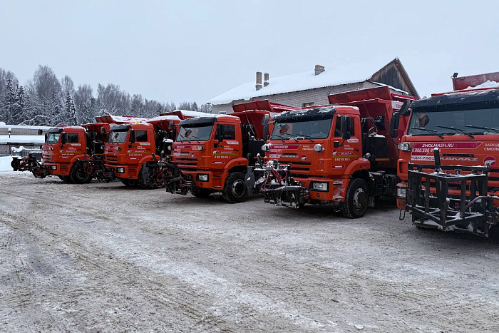 14 новых комбинированных дорожных машин поступят в районы Кировской области