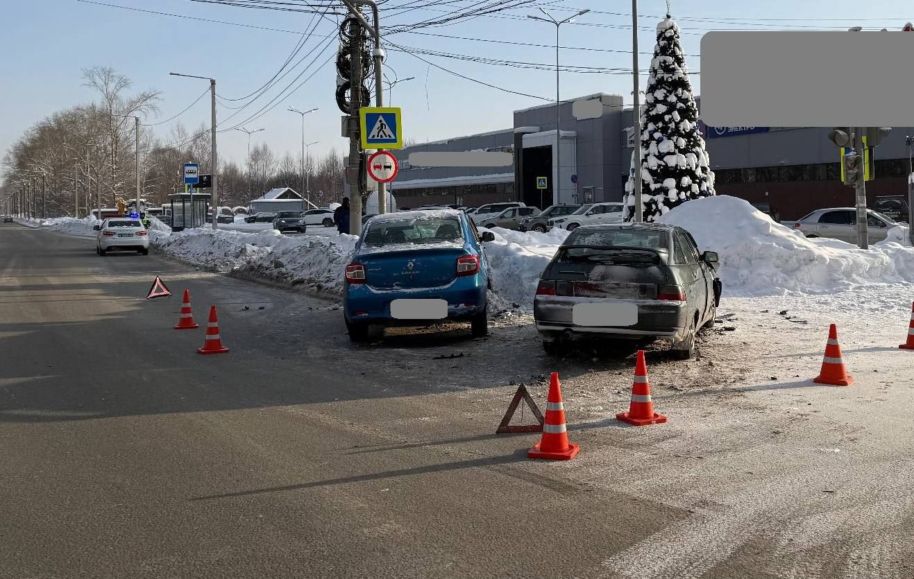 4 человека травмировались в ДТП на Слободском тракте