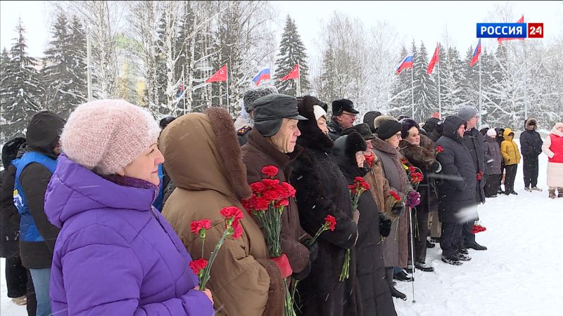 В Кирове отметили годовщину полного освобождения Ленинграда от фашистской блокады