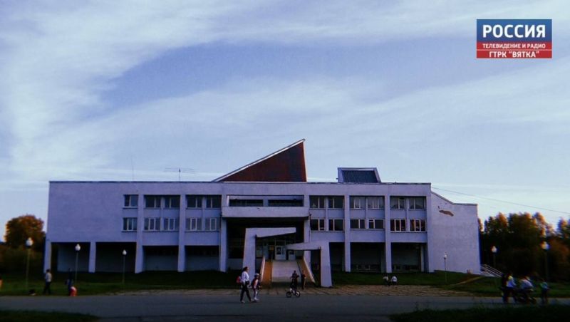 Кататься на курганах славы у Дворца творчества – Мемориал запрещено