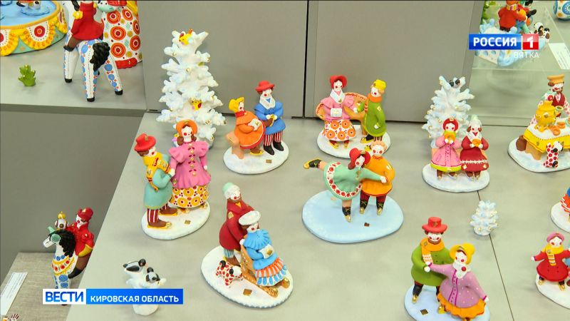 В Кирове открылась выставка «Путешествие в Дымковскую сказку»