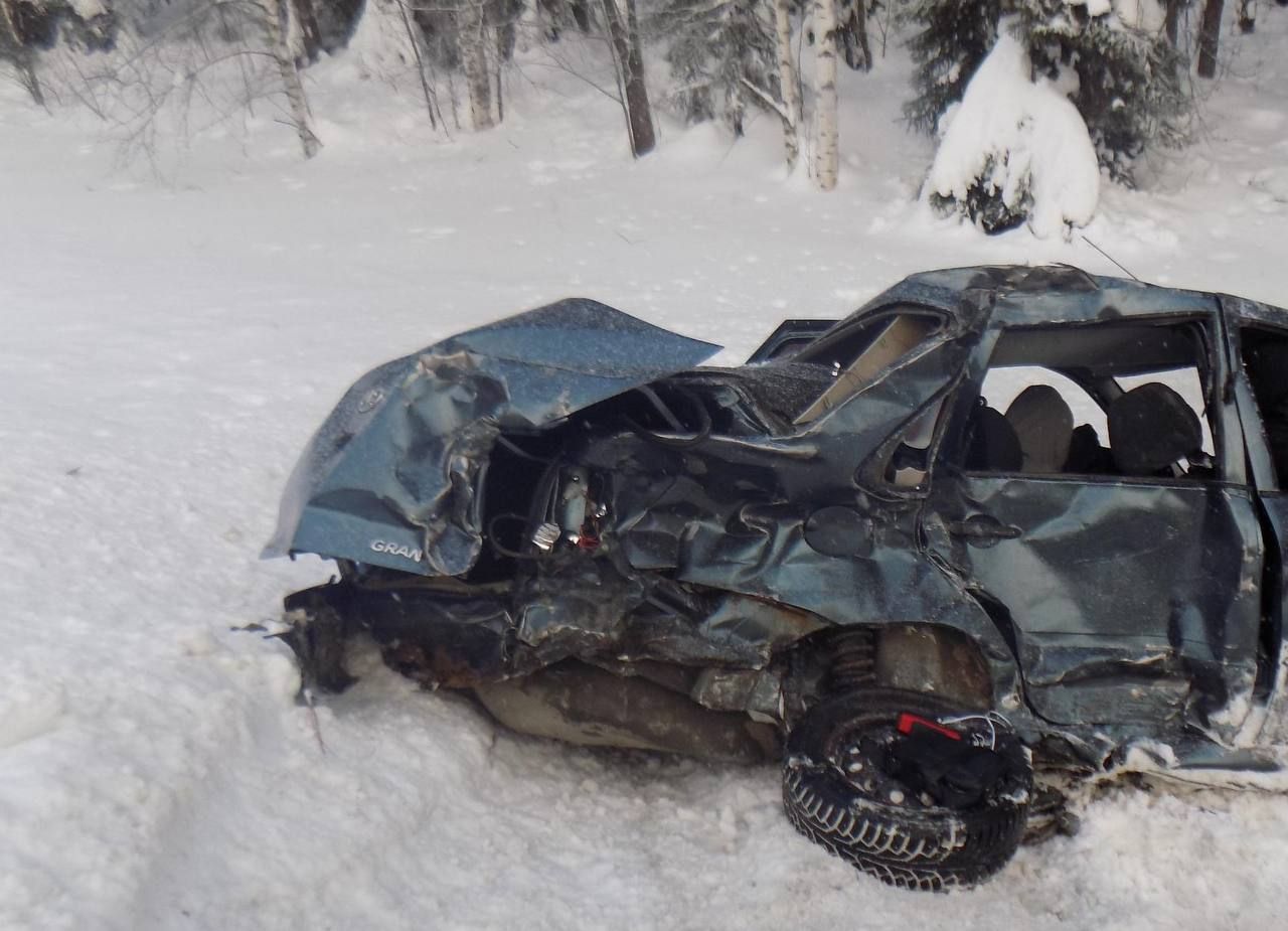 В Орловском районе после столкновения в ДТП перевернулась машина