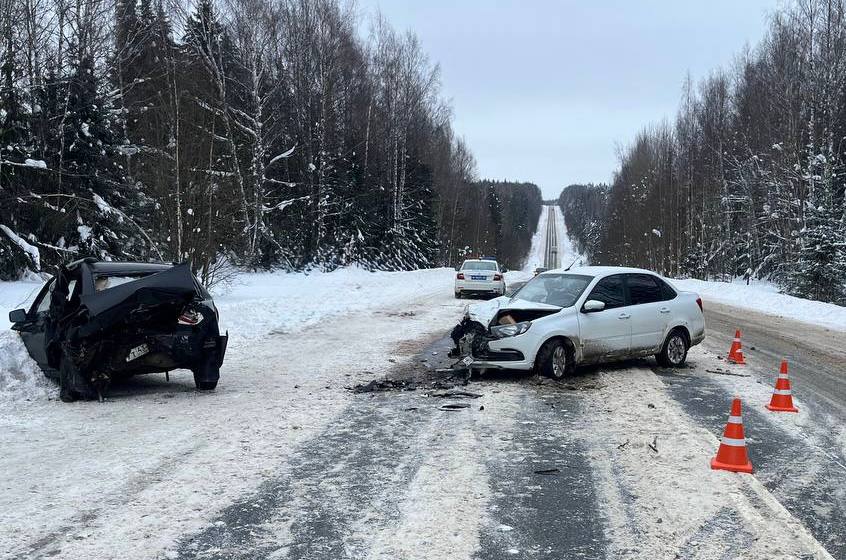 Пять человек пострадали в ДТП в Куменском районе