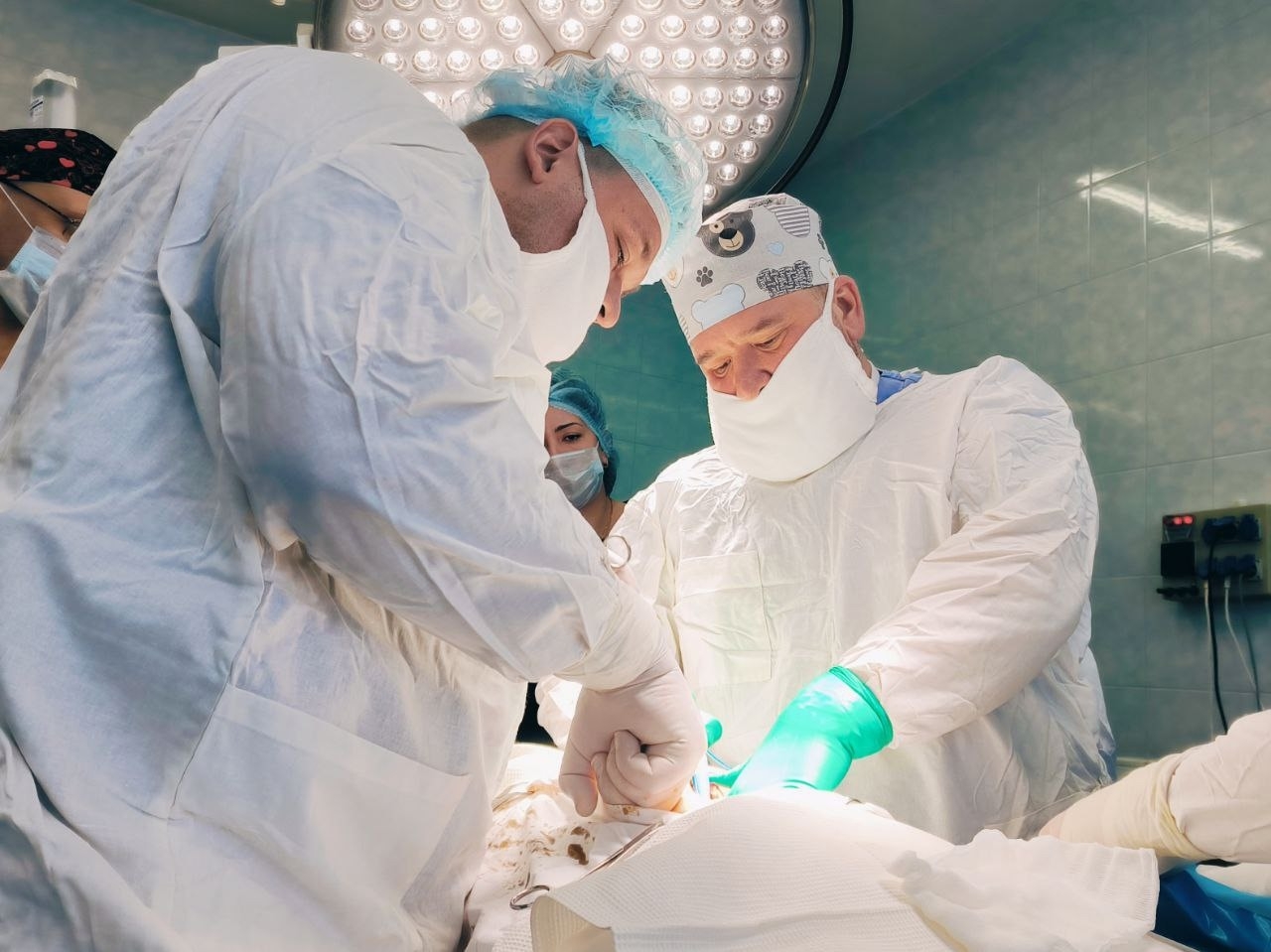 Главный онколог России провел операцию в Кирове