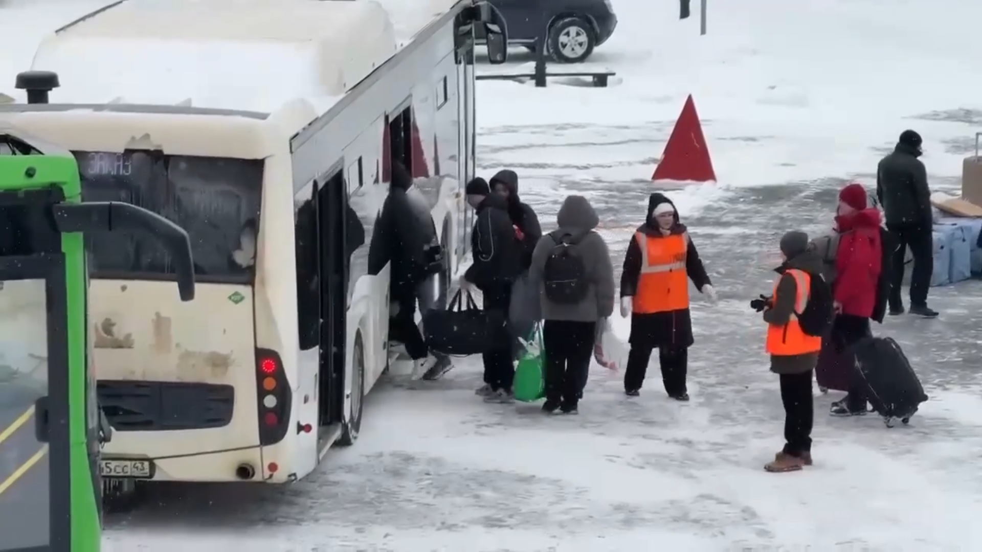 Пассажиров «Ласточки» из Кирова до Котельнича доставляют на автобусах