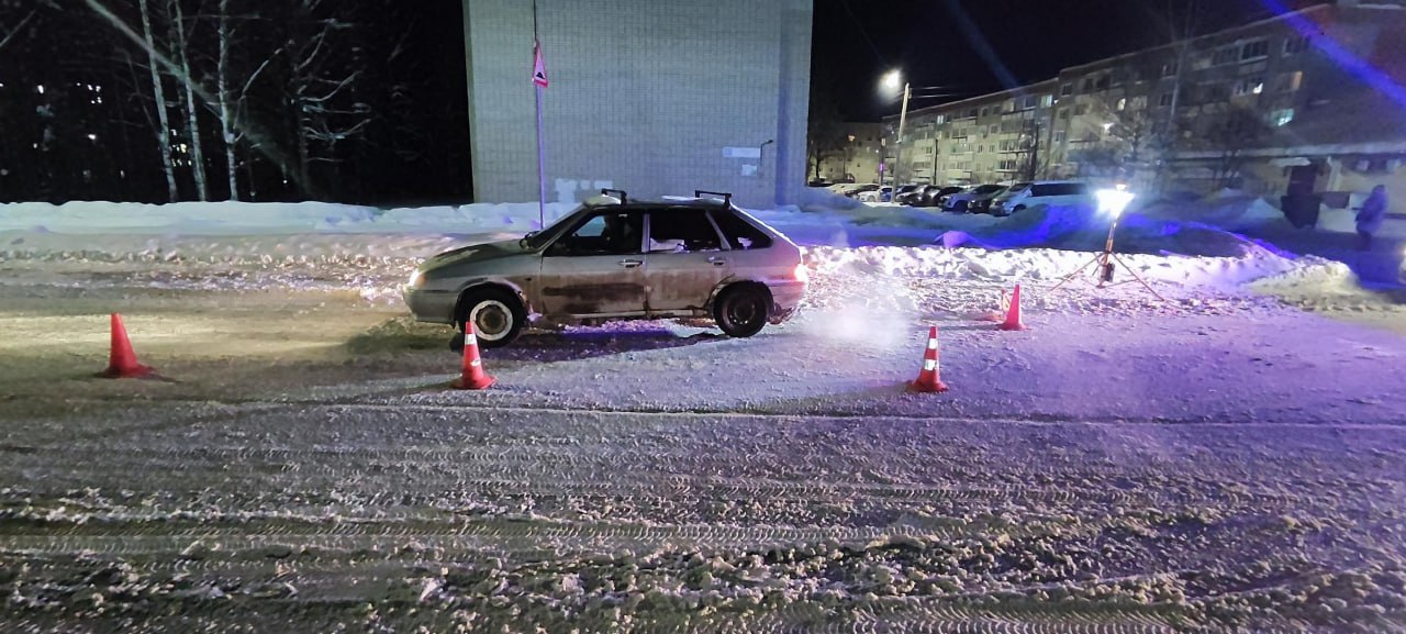 В Кирове под колеса автомобиля попал 9-летний мальчик