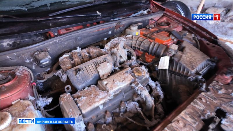 Кировские автовладельцы подсчитывают материальный ущерб после коммунальной аварии