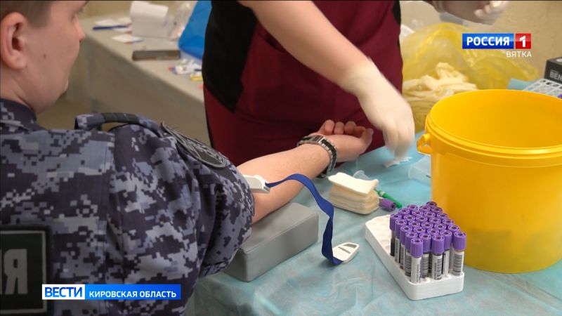 Кировские сотрудники Росгвардии вошли в реестр доноров костного мозга