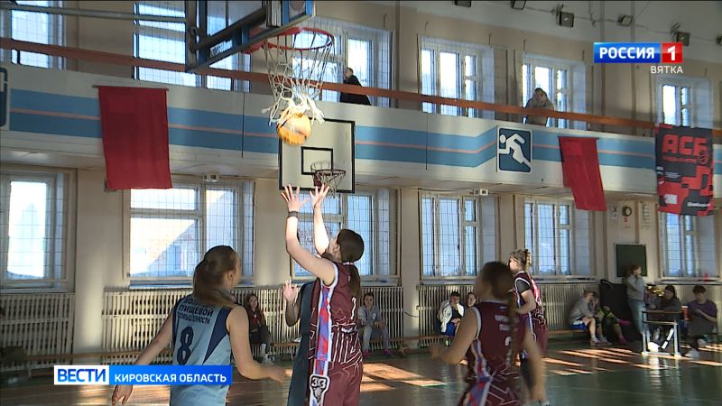 В Кирове прошли отборочные соревнования турнира ПФО по баскетболу 3х3 среди студентов
