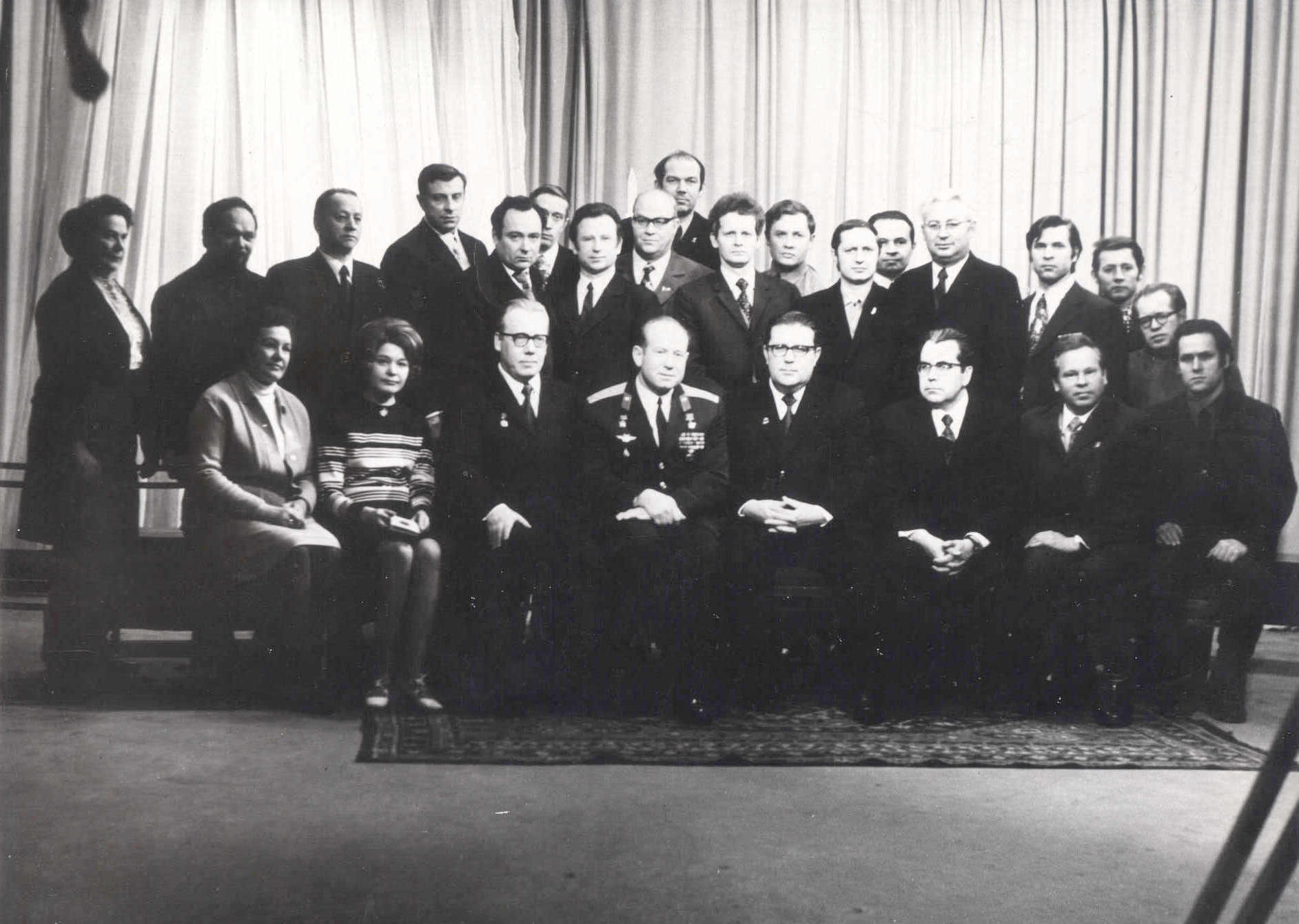 «История одной фотографии». Космонавт Алексей Леонов на кировском телевидении