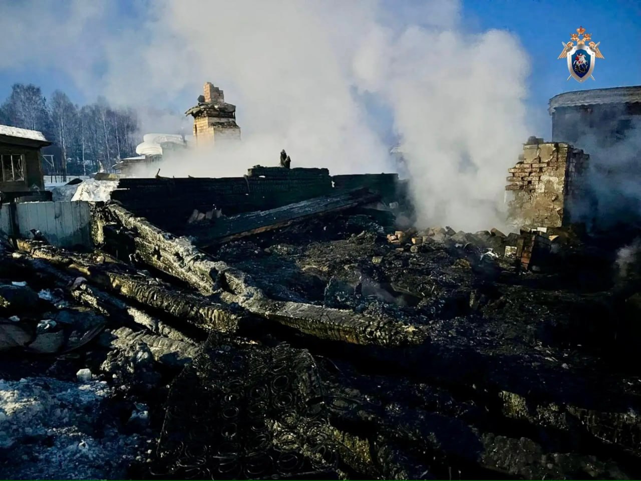 В Даровском выясняют обстоятельства пожара, в результате которого погиб человек