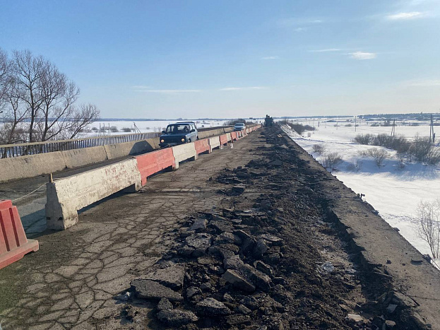 Реверсивное движение ввели на мосту через Немду на время ремонта