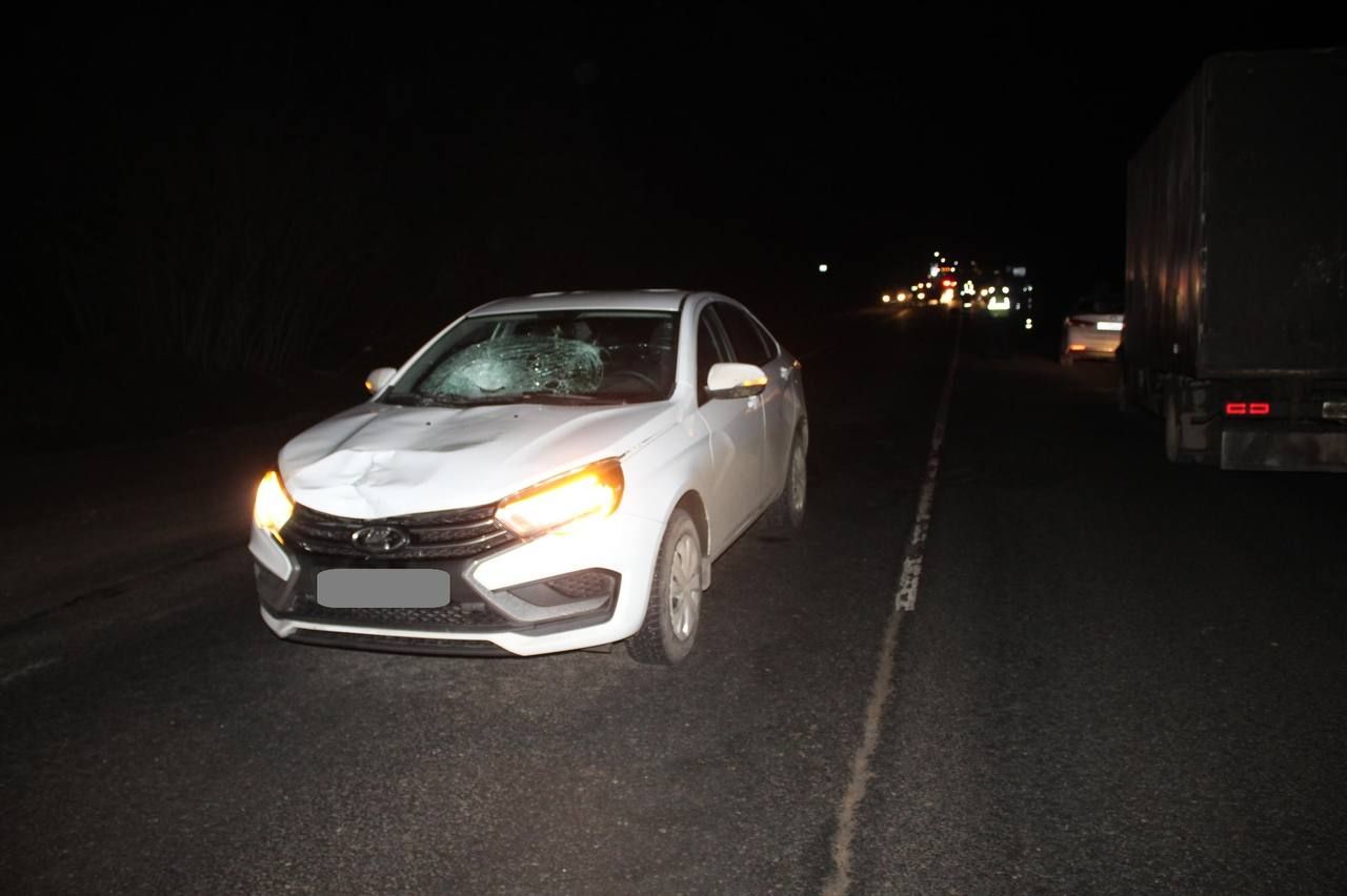 Смертельная авария: в Малмыжском районе женщину подряд сбили 2 автомобиля