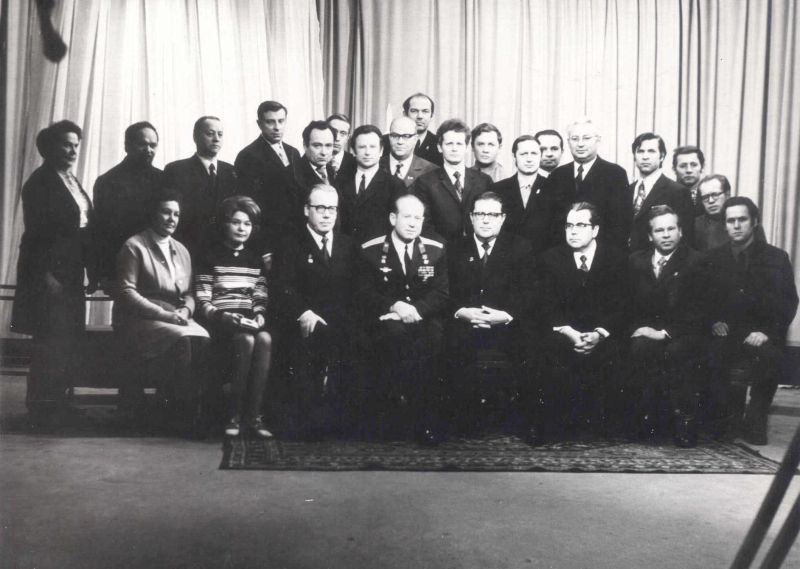 «История одной фотографии». Космонавт Алексей Леонов на кировском телевидении