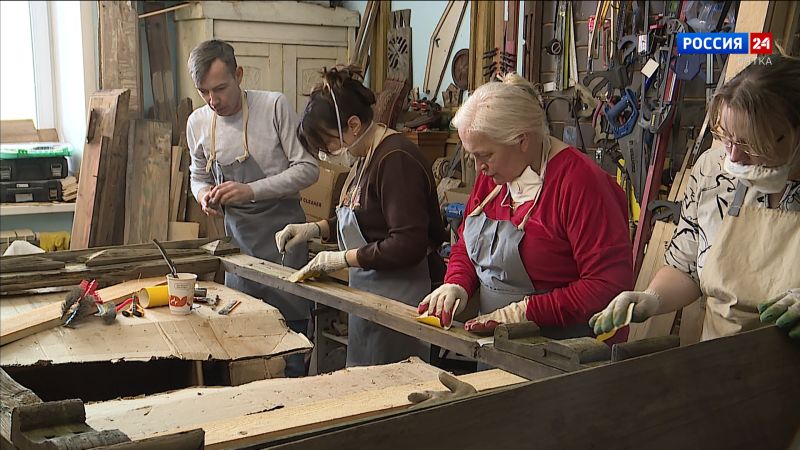 Шесть старинных наличников украсят парки и скверы Кирова