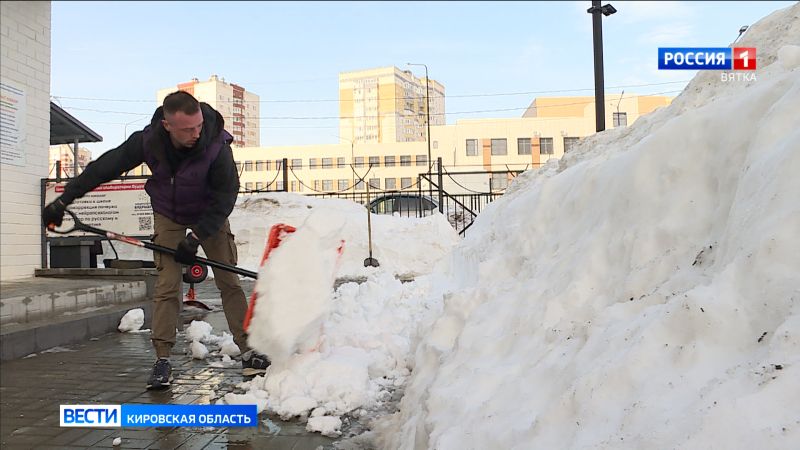 В Кирове прошел марафон благодарностей «Дворникам — доброе слово!»