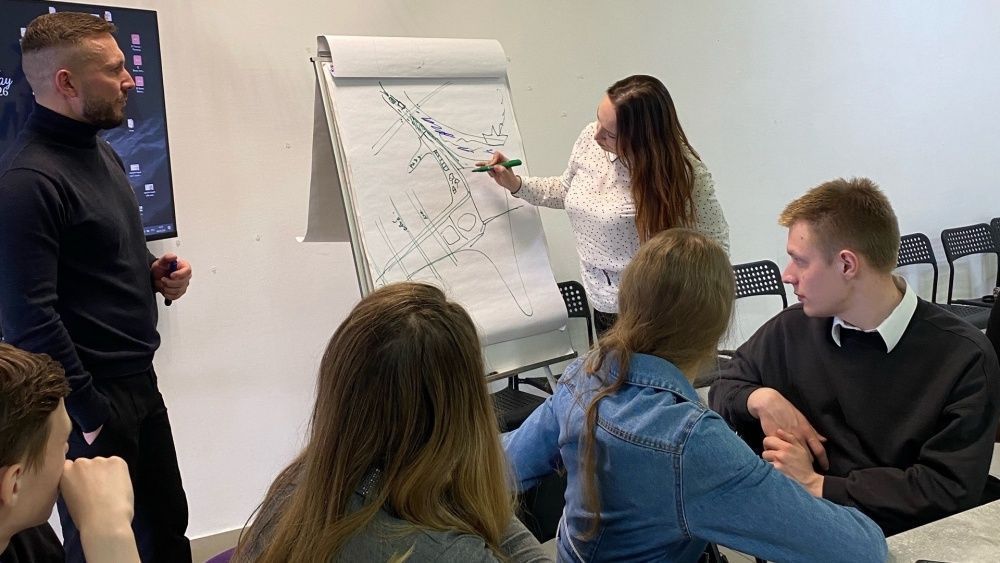 С активной молодежью региона обсудили благоустройство набережной и оврага Засора