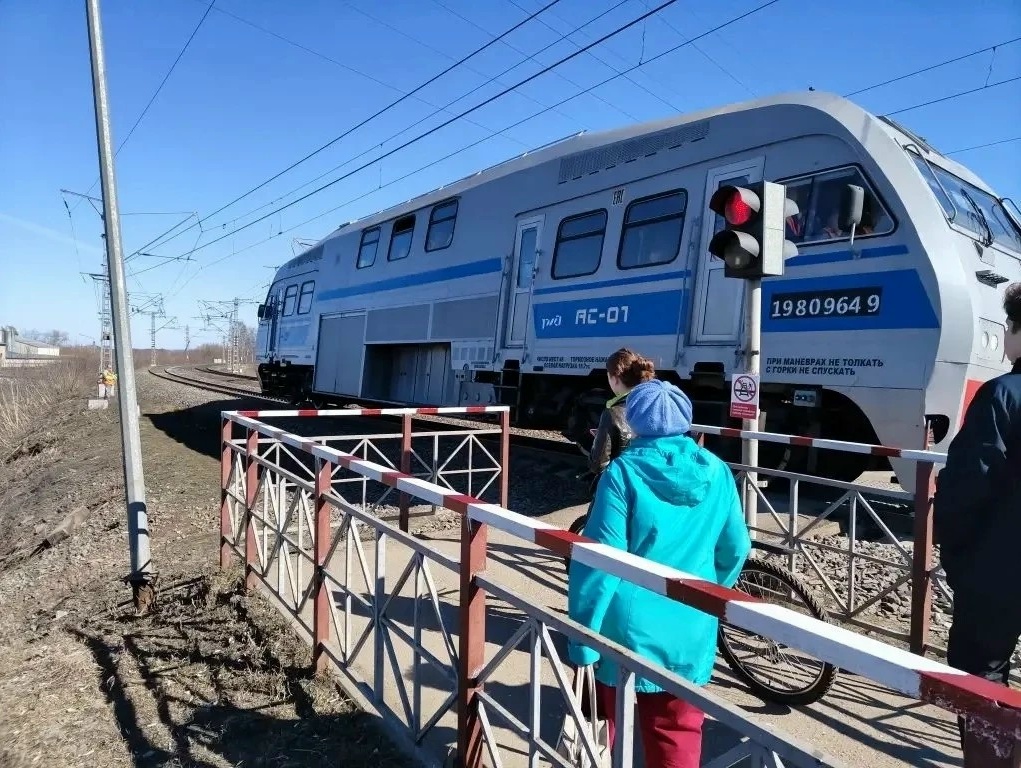 В Кирове создали безопасный пешеходный переход через железнодорожные пути