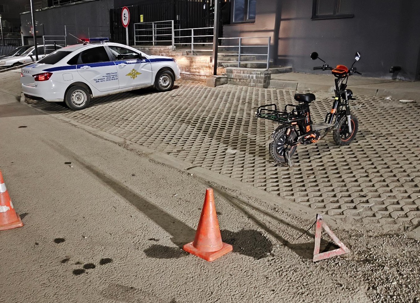 В Кирове 12-летняя девочка пострадала в ДТП с электросамокатом