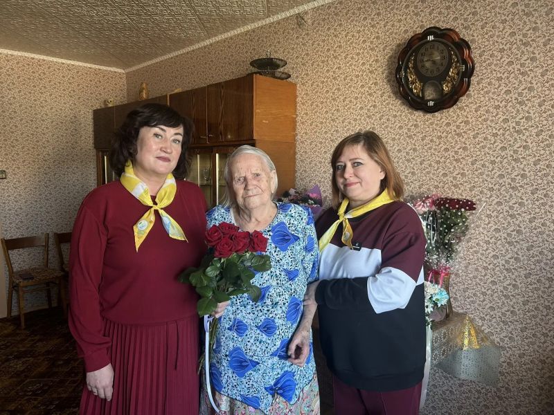 Ветерана Великой Отечественной войны из Кирово-Чепецка поздравили со 102-летием