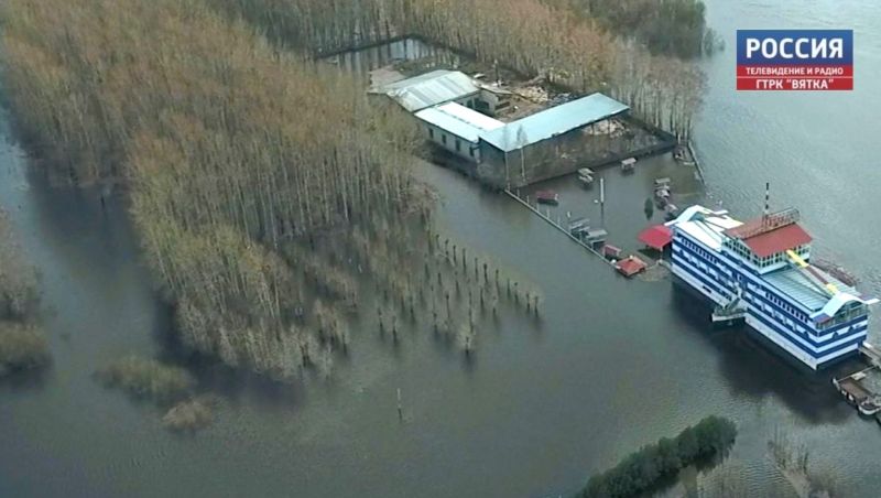 Уровень воды в Вятке поднялся на 10 см и достиг отметки в 317 см от нулевого поста