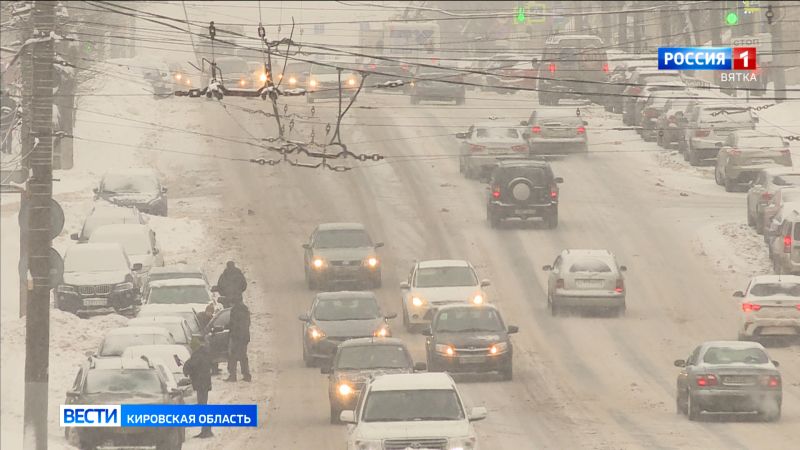 За два дня Киров и районы области завалило снегом