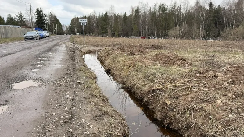 На Ново-Макарьевском кладбище в Кирове воду отвели от могил