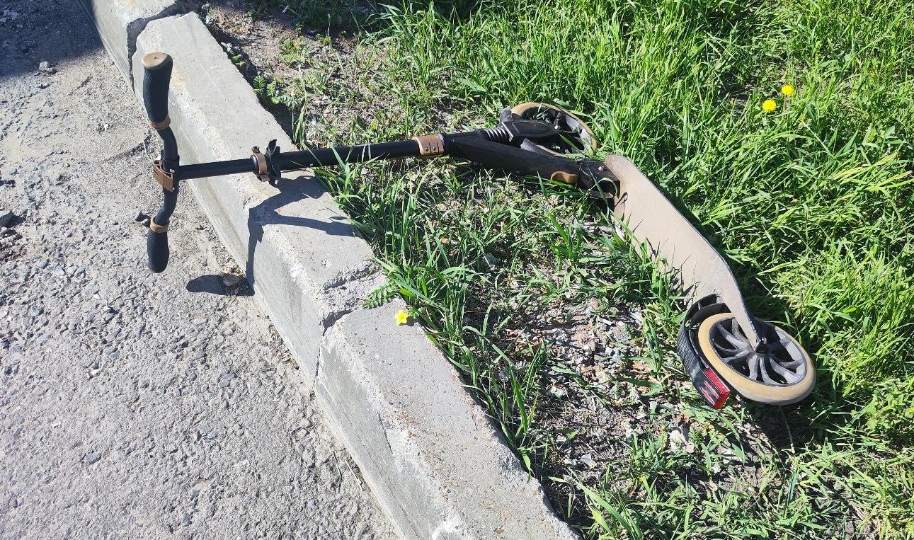 В Кирове в ДТП попал 13-летний мальчик на самокате