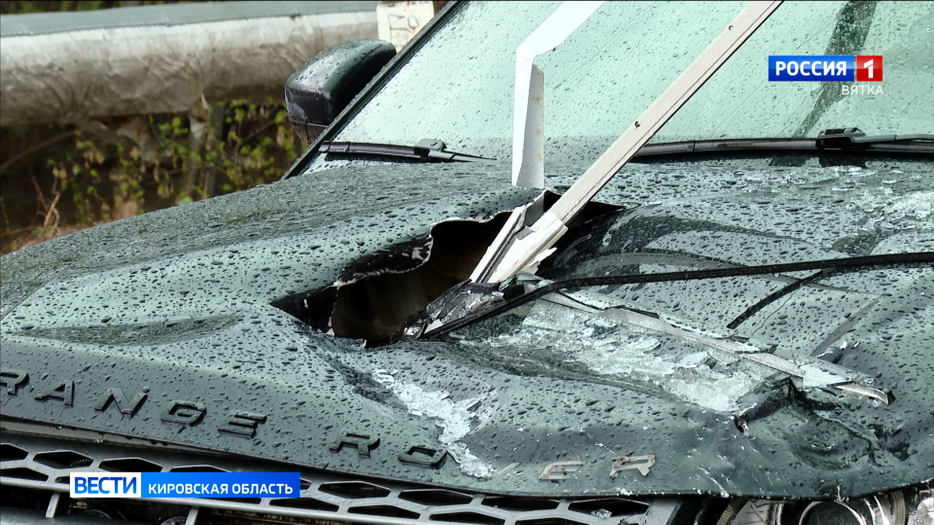 В Кировской области устраняют последствия урагана