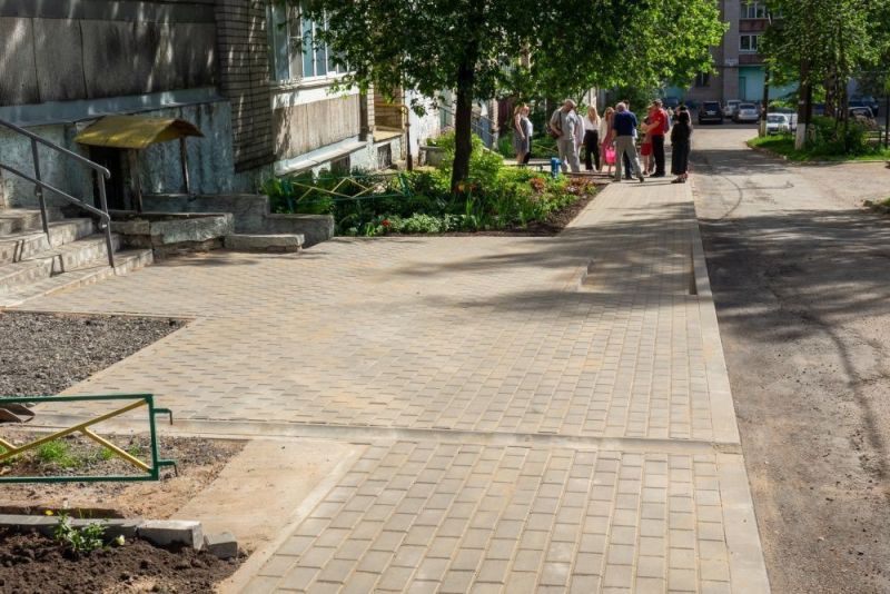 В Кирове началась приемка первых благоустроенных в этом сезоне дворов
