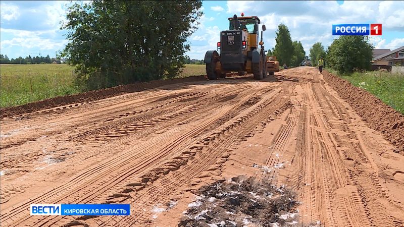 В Кирове ремонтируют грунтовые дороги