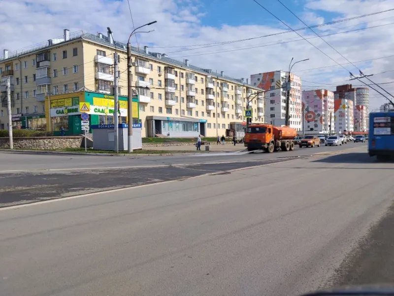 В Кирове грейдируют грунтовые дороги