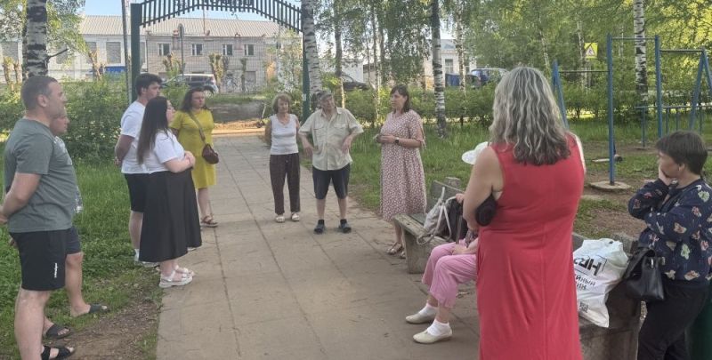 В поселке Садаковском планируют благоустроить сквер и дорогу