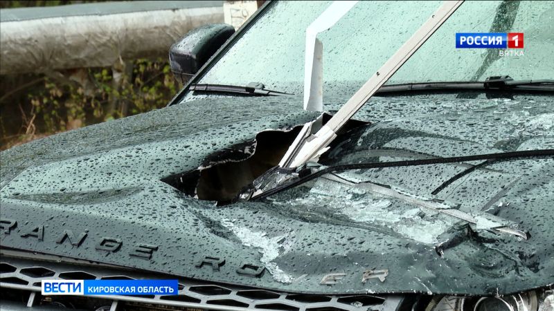 В Кировской области устраняют последствия урагана