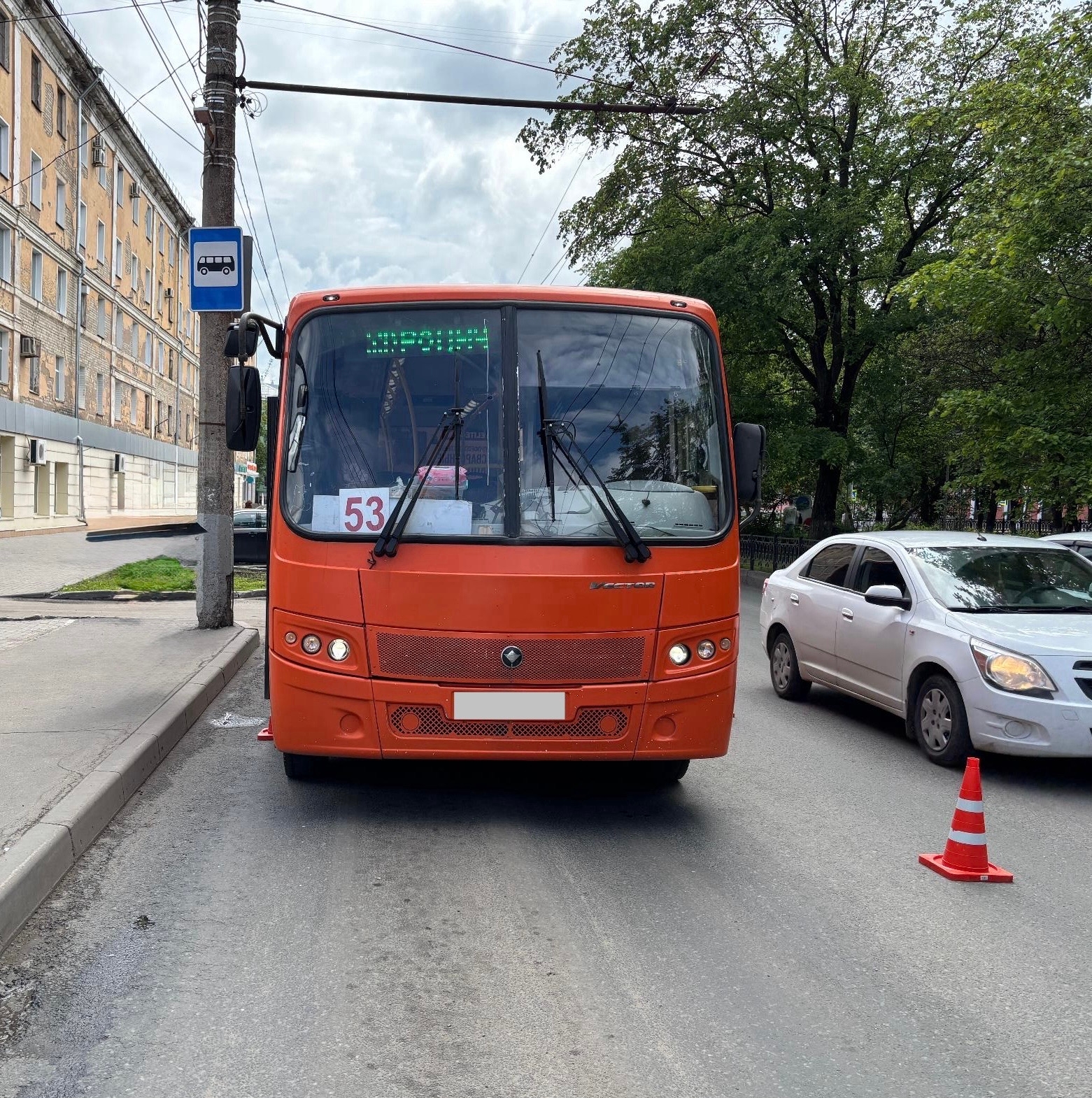 85-летняя пассажирка пострадала во время поездки на автобусе в Кирове