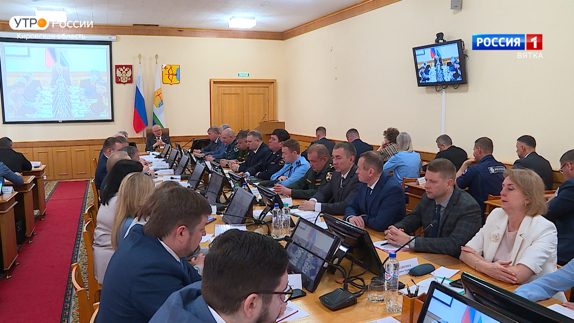 В правительстве Кировской области прошло еженедельное совещание