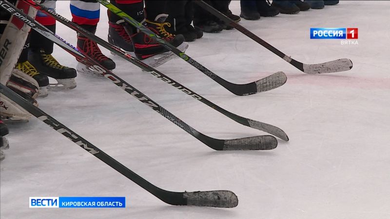 Женская хоккейная команда Кирова победила в турнире «Красота спасёт мир»