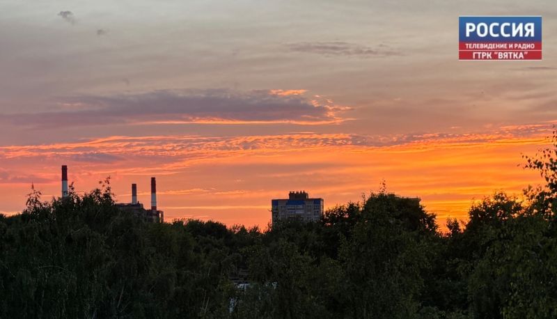 Во вторник в Кирове гроза, возможны ливни с градом и до  22