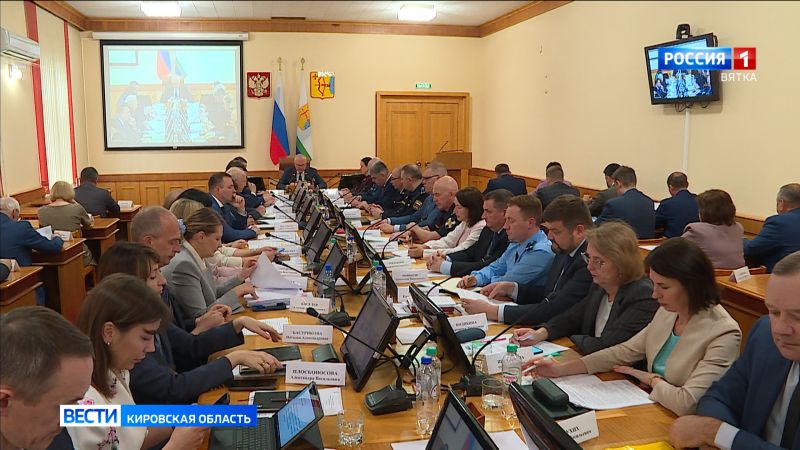 В правительстве Кировской области прошло совещание о производительности труда и развитии животноводства