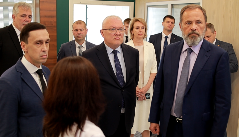 Полпред Президента РФ в ПФО Игорь Комаров и губернатор Александр Соколов побывали в реабилитационном центре «Митино»
