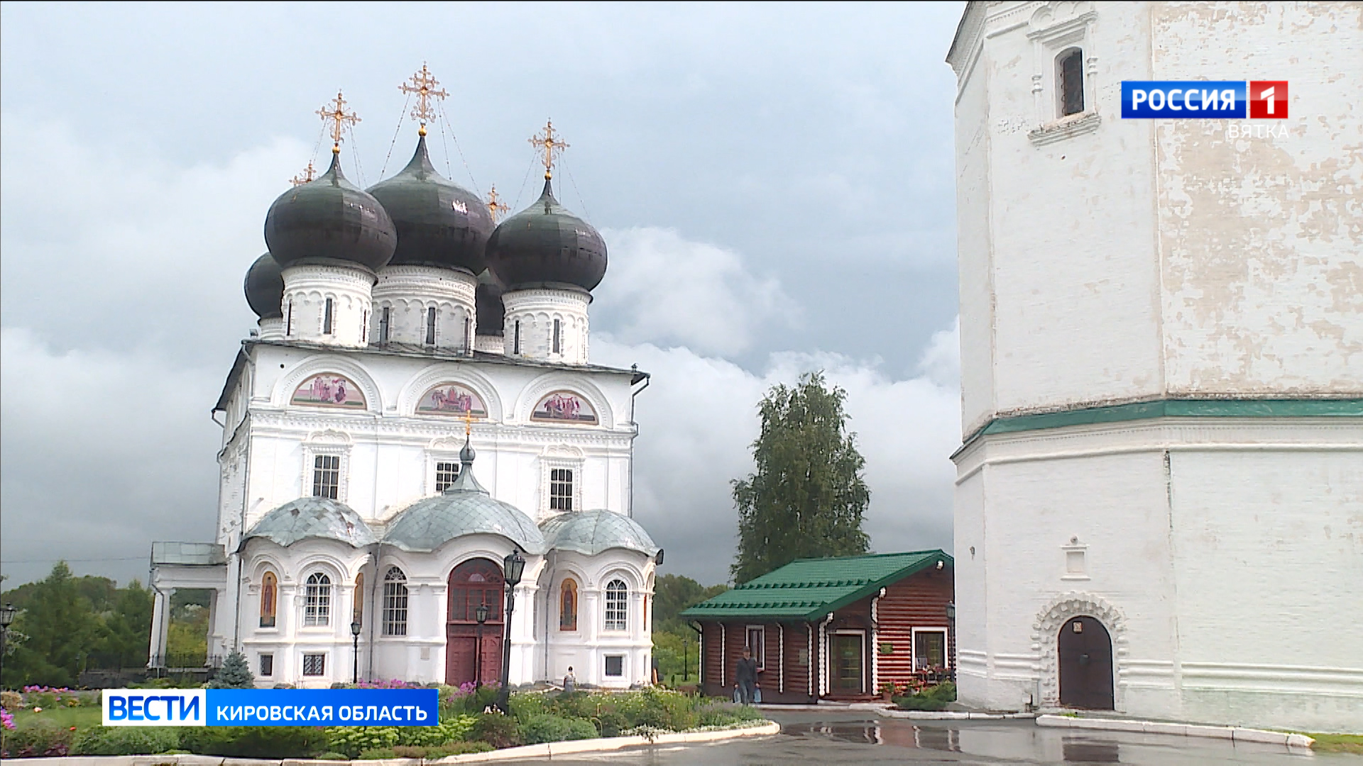 В День Крещения Руси в храмах прозвучал колокольный звон