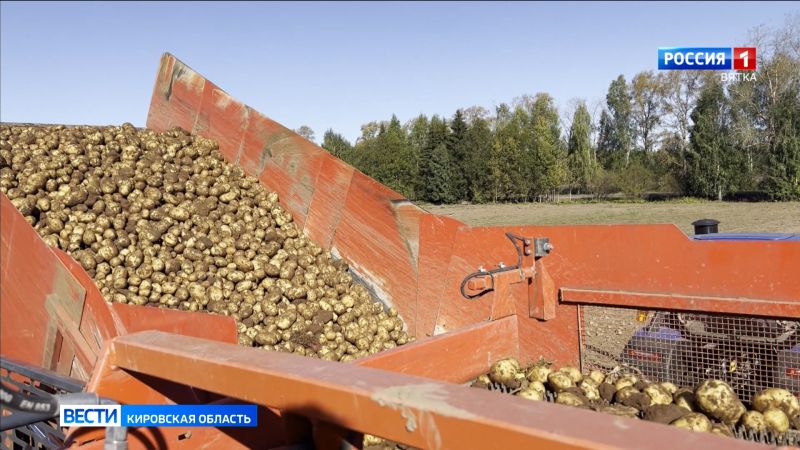 Кировских фермеров обучили управлять агродронами