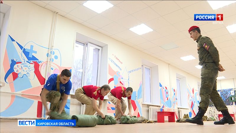 В одном из лагерей области в ряды «Юнармии» зачислили более 100 ребят