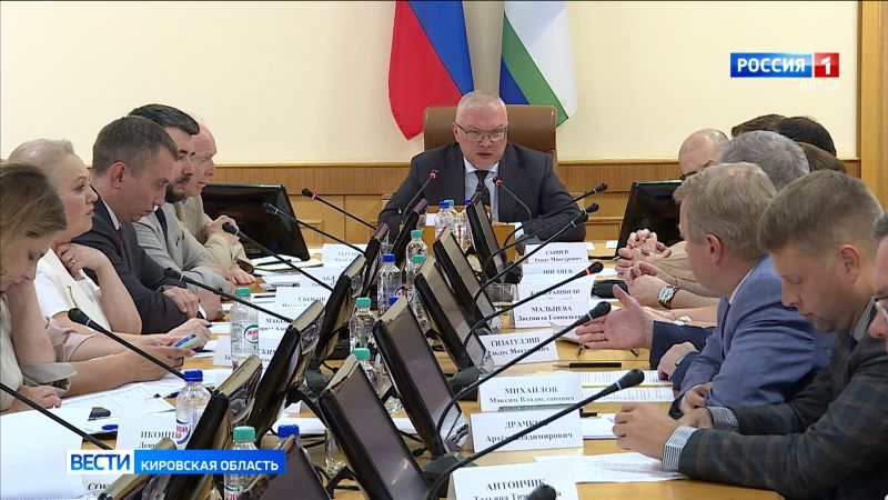 Губернатор Кировской области поручил проверить содержание контейнерных площадок
