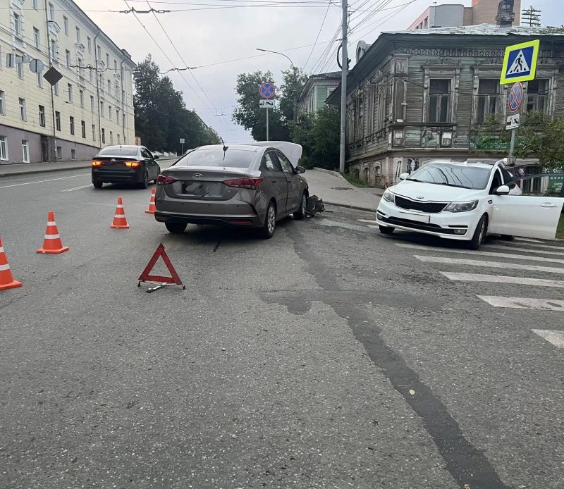 Две пассажирки пострадали в Кирове в результате аварии на Владимирской